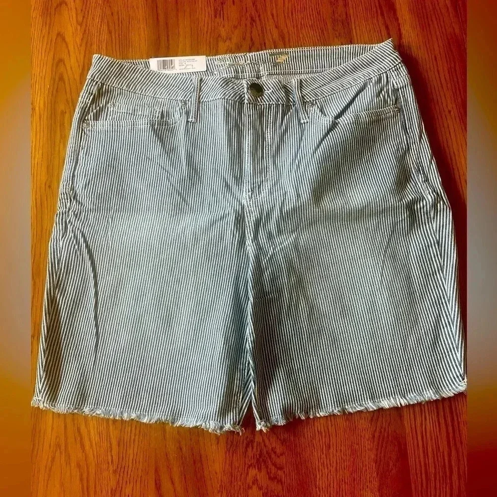 NWT‎ Seven 7 Stripe Denim Bermuda Shorts Blue 16 0283